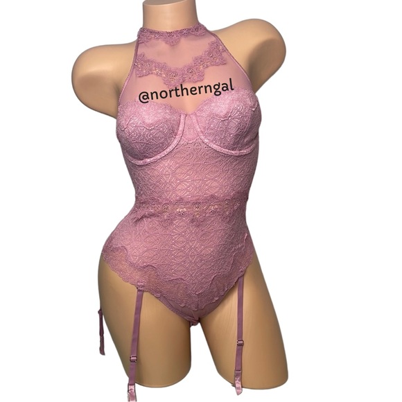 Victoria's Secret Chantilly Lace High-neck Teddy - Picture 6 of 17